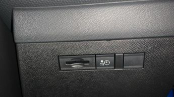 Vauxhall Astra Electric 54kWh Ultimate Hatchback 5dr Electric Auto (156 ps)