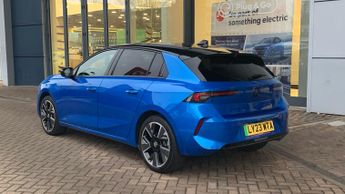 Vauxhall Astra Electric 54kWh Ultimate Hatchback 5dr Electric Auto (156 ps)