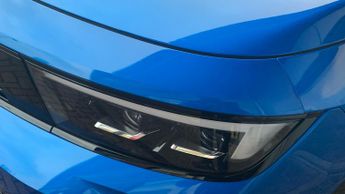 Vauxhall Astra Electric 54kWh Ultimate Hatchback 5dr Electric Auto (156 ps)