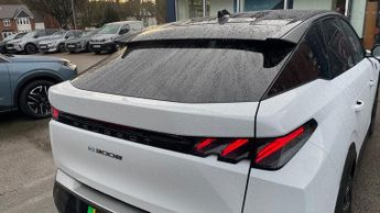 Peugeot 3008 73kWh GT SUV 5dr Electric Auto (210 ps)