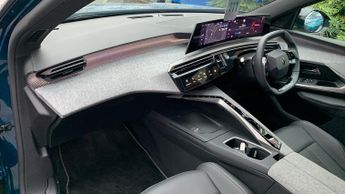 Peugeot 3008 73kWh GT SUV 5dr Electric Auto (210 ps)