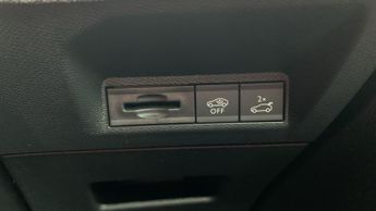 Peugeot 3008 73kWh GT SUV 5dr Electric Auto (210 ps)