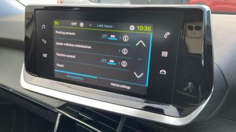 Peugeot 2008 50kWh Allure Premium SUV 5dr Electric Auto (136 ps)