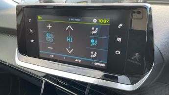 Peugeot 2008 50kWh Allure Premium SUV 5dr Electric Auto (136 ps)