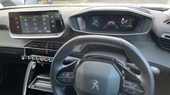 Peugeot 2008 50kWh Allure Premium SUV 5dr Electric Auto (136 ps)