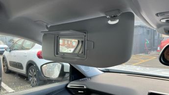 Peugeot 2008 50kWh Allure Premium SUV 5dr Electric Auto (136 ps)