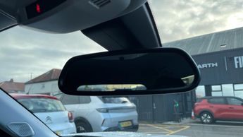 Peugeot 2008 50kWh Allure Premium SUV 5dr Electric Auto (136 ps)