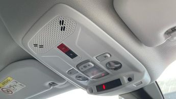 Peugeot 2008 50kWh Allure Premium SUV 5dr Electric Auto (136 ps)