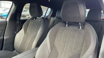 Peugeot 308 54kWh GT Hatchback 5dr Electric Auto (156 ps)