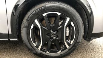 Peugeot 3008 73kWh GT SUV 5dr Electric Auto (210 ps)