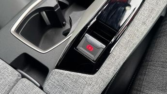 Peugeot 3008 73kWh GT SUV 5dr Electric Auto (210 ps)