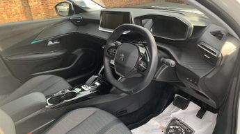 Peugeot 208 50kWh Allure Premium Hatchback 5dr Electric Auto (136 ps)