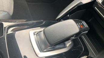 Peugeot 208 50kWh Allure Premium Hatchback 5dr Electric Auto (136 ps)