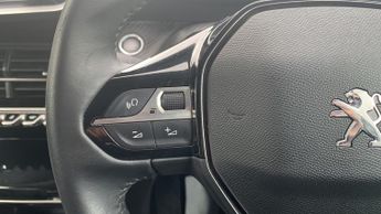 Peugeot 208 50kWh Allure Premium Hatchback 5dr Electric Auto (136 ps)