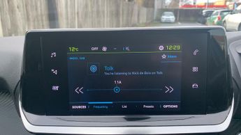 Peugeot 208 50kWh Allure Premium Hatchback 5dr Electric Auto (136 ps)