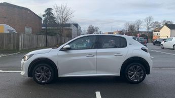 Peugeot 208 50kWh Allure Premium Hatchback 5dr Electric Auto (136 ps)