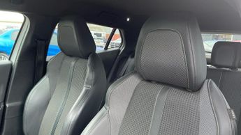 Peugeot 2008 50kWh GT SUV 5dr Electric Auto (136 ps)