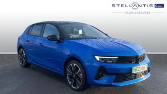 Vauxhall Astra Electric 54kWh Ultimate Hatchback 5dr Electric Auto (156 ps)