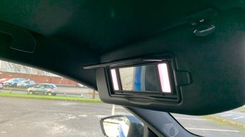 Vauxhall Astra Electric 54kWh Ultimate Hatchback 5dr Electric Auto (156 ps)