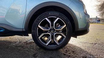 Citroen C4 50kWh Shine Hatchback 5dr Electric Auto (136 ps)