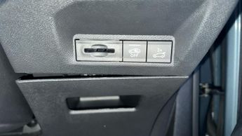 Peugeot 3008 73kWh GT SUV 5dr Electric Auto (210 ps)