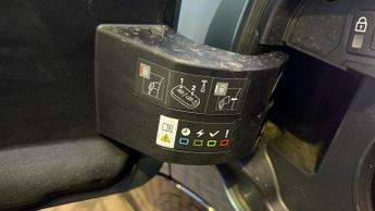 Peugeot 3008 73kWh GT SUV 5dr Electric Auto (210 ps)