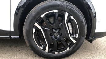 Peugeot 5008 73kWh GT SUV 5dr Electric Auto (210 ps)