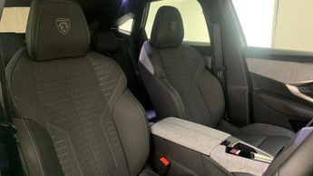 Peugeot 3008 73kWh GT SUV 5dr Electric Auto (210 ps)