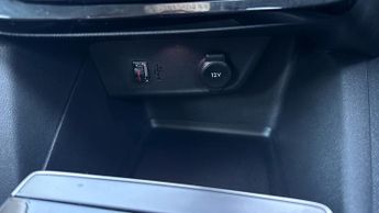 Vauxhall Mokka Electric 50kWh Elite Premium SUV 5dr Electric Auto (136 ps)