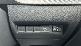 Peugeot 2008 50kWh Allure SUV 5dr Electric Auto (7kW Charger) (136 ps)