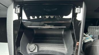 Peugeot 2008 50kWh Allure SUV 5dr Electric Auto (7kW Charger) (136 ps)