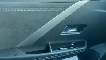 Vauxhall Astra 1.2 Turbo Ultimate Hatchback 5dr Petrol Auto Euro 6 (s/s) (130 p