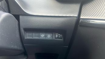 Peugeot 208 50kWh E-Style Hatchback 5dr Electric Auto (7.4kW Charger) (136 p