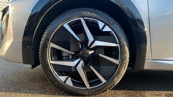 Peugeot 208 50kWh GT Auto 5dr (7.4kW Charger)