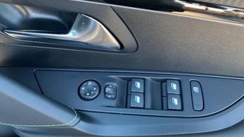Peugeot 208 50kWh GT Auto 5dr (7.4kW Charger)
