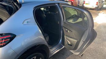 Peugeot 208 50kWh GT Auto 5dr (7.4kW Charger)