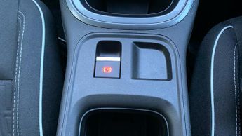 Fiat 600 1.2 MHEV SUV 5dr Petrol Hybrid e-DCT Euro 6 (s/s) (100 ps)