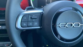 Fiat 600 1.2 MHEV SUV 5dr Petrol Hybrid e-DCT Euro 6 (s/s) (100 ps)
