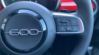 Fiat 600 1.2 MHEV SUV 5dr Petrol Hybrid e-DCT Euro 6 (s/s) (100 ps)