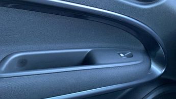 Fiat 600 1.2 MHEV SUV 5dr Petrol Hybrid e-DCT Euro 6 (s/s) (100 ps)