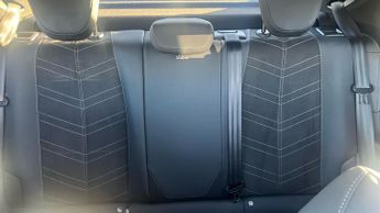 Vauxhall Mokka Electric 50kWh Ultimate SUV 5dr Electric Auto (136 ps)