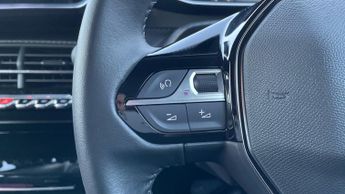 Peugeot 2008 50kWh Allure Premium SUV 5dr Electric Auto (136 ps)