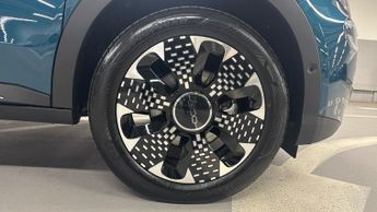 Fiat 600 1.2 MHEV La Prima SUV 5dr Petrol Hybrid e-DCT Euro 6 (s/s) (100 