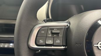 Fiat 600 1.2 MHEV La Prima SUV 5dr Petrol Hybrid e-DCT Euro 6 (s/s) (100 