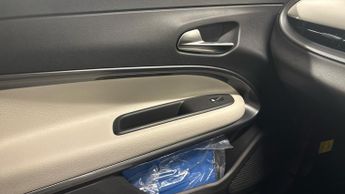 Fiat 600 1.2 MHEV La Prima SUV 5dr Petrol Hybrid e-DCT Euro 6 (s/s) (100 