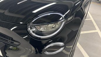 Fiat 600 1.2 MHEV La Prima SUV 5dr Petrol Hybrid e-DCT Euro 6 (s/s) (100 