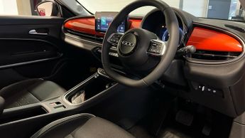 Fiat 600 1.2 MHEV SUV 5dr Petrol Hybrid e-DCT Euro 6 (s/s) (100 ps)