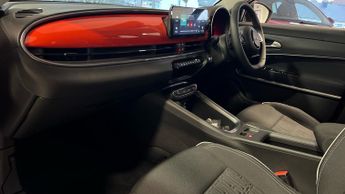 Fiat 600 1.2 MHEV SUV 5dr Petrol Hybrid e-DCT Euro 6 (s/s) (100 ps)