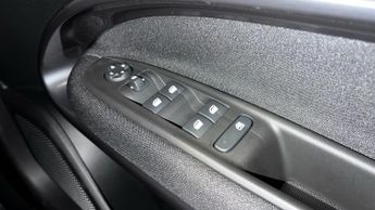 Fiat 600 1.2 MHEV SUV 5dr Petrol Hybrid e-DCT Euro 6 (s/s) (100 ps)