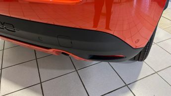 Fiat 600 1.2 MHEV SUV 5dr Petrol Hybrid e-DCT Euro 6 (s/s) (100 ps)